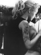 lun-des-nombreux-tattooed-couple